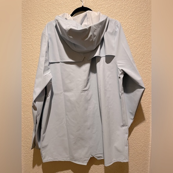 NWT Rains Hooded Jacket Sky Color Size L - Picture 3 of 10